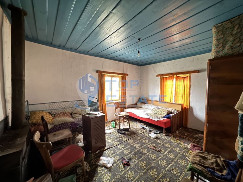 Къща в Велико Търново, област-с.Николаево площ 80 цена Двуетажна къща