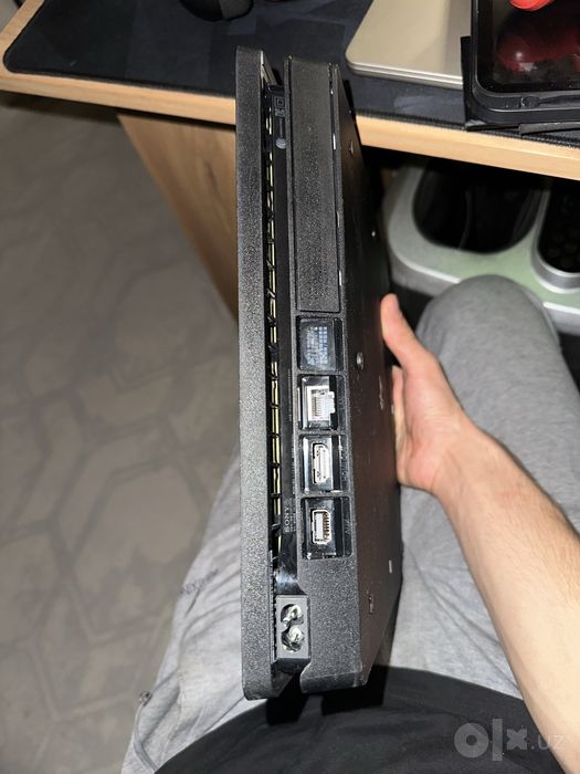 Play Sation 4 slim 1 TB