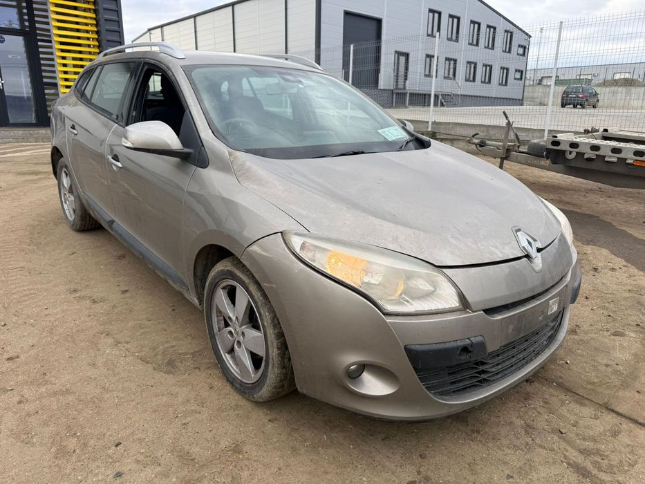 Dezmembrez / Dezmembrari / Piese / Accesorii Renault megane 3 bej 1.5 dci K9K 830 break 2009
