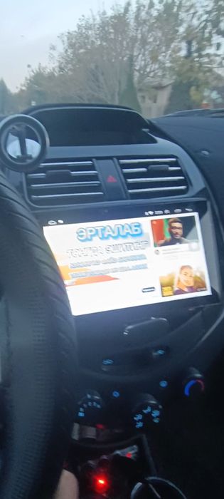 Tesla manitor hamma moshinga