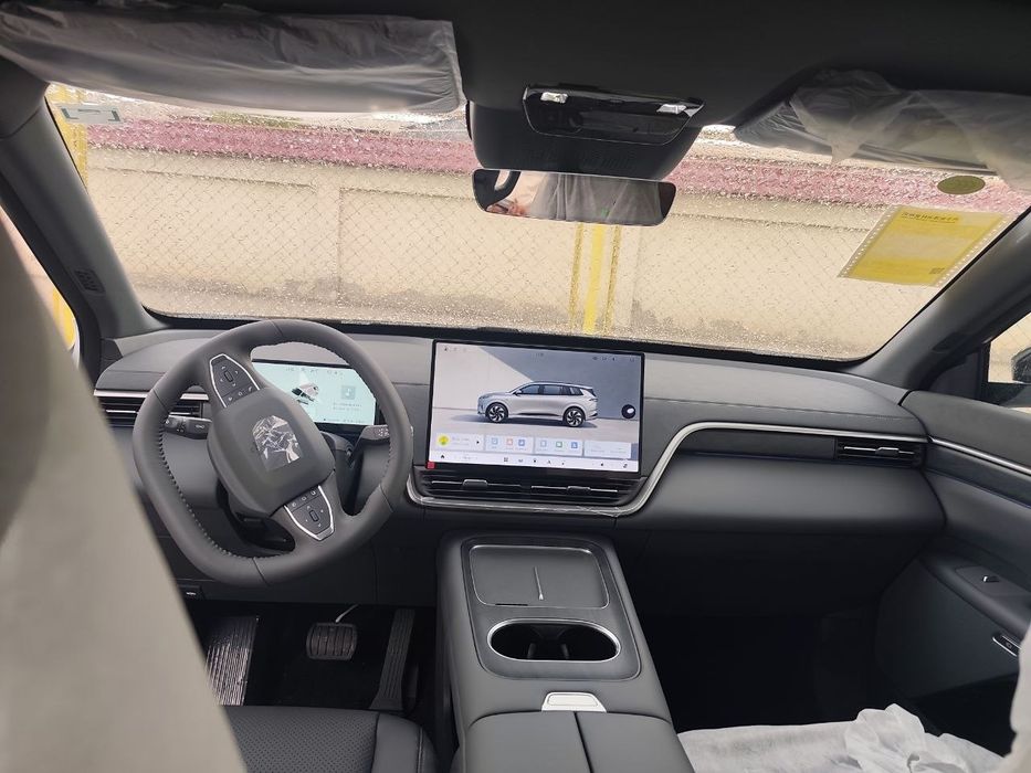 Dongfeng 008 restyling Ultra va Max pozitsyalari