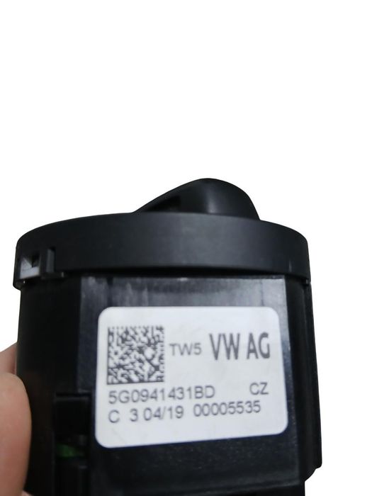 Comutator Lumina Volkswagen Golf Vii 5G1 2012 - > 5G0941431Bd