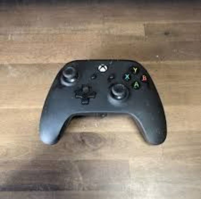 Продам X BOX ONE X