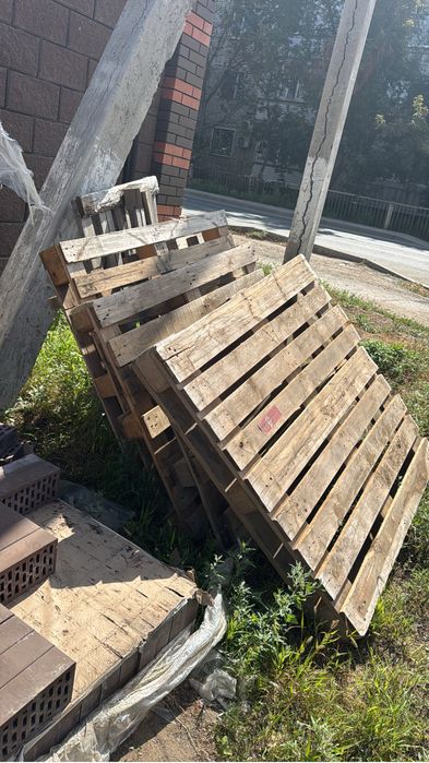 Продам поддон б/у разные
