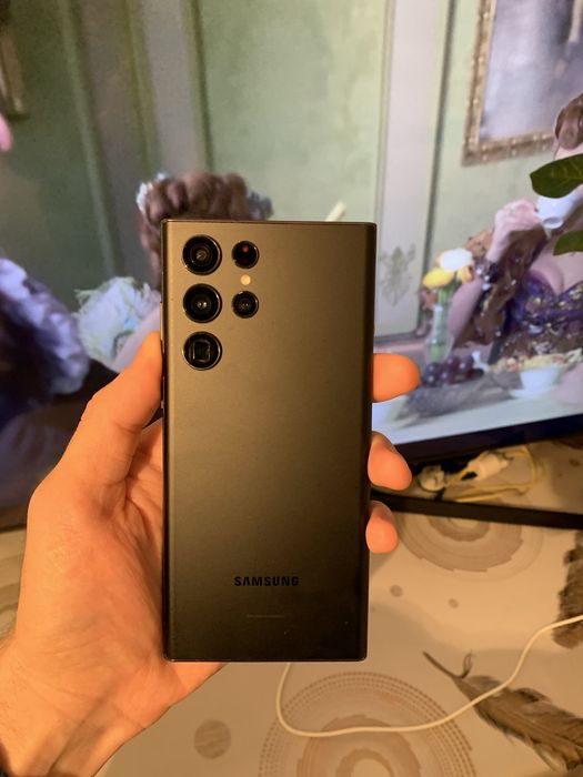 Samsung S22Ultra 12/256гб