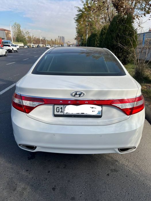 Продаётся HYUNDAI AZERA 2015