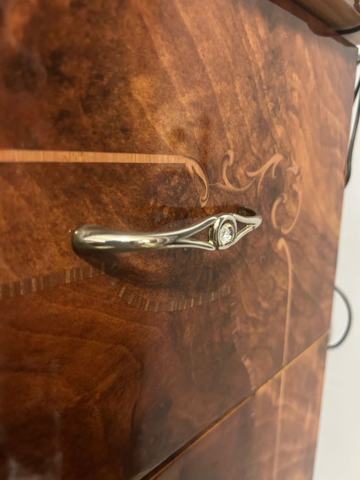 Комод с зеркалом