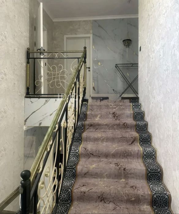 Продается 5ти -комн.дом в г. Караганда