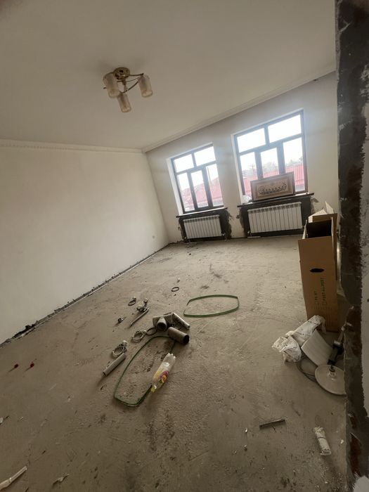 Arenda uchaska uchtepa tumani Izza maxallada 6 sotix 10 xona