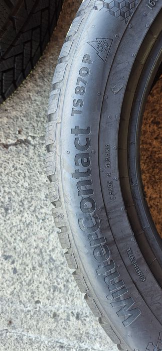 4 anvelope iarna ca si noi Continental 235/50/18.Pretul este pe bucata