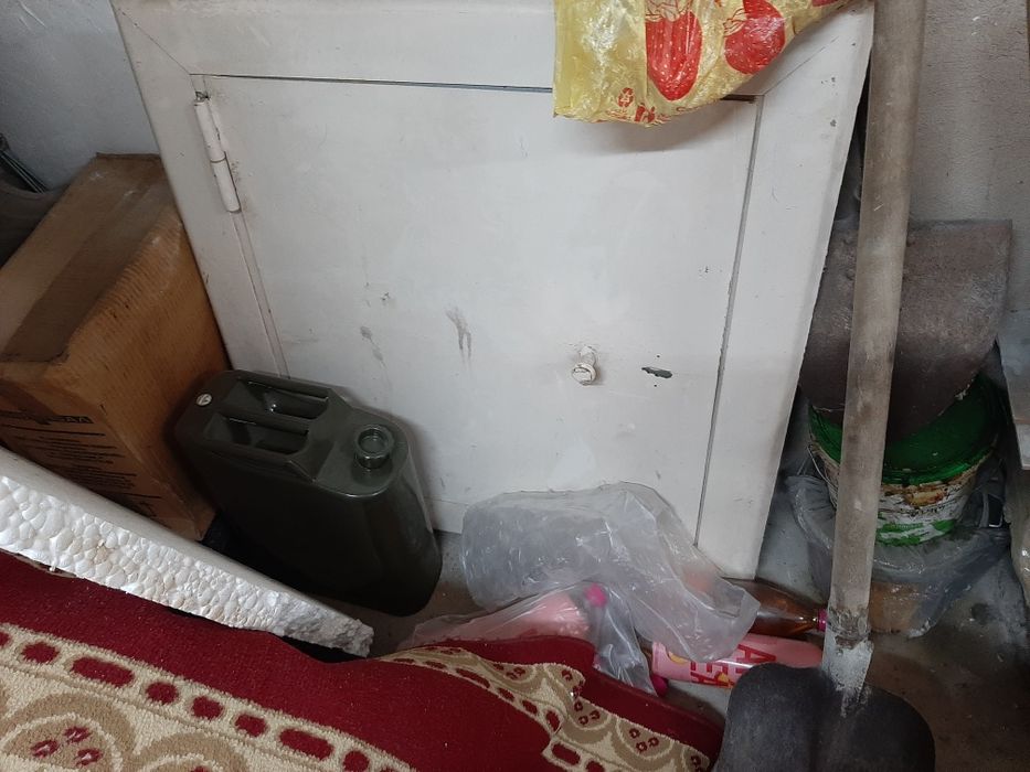 Продам железный люк