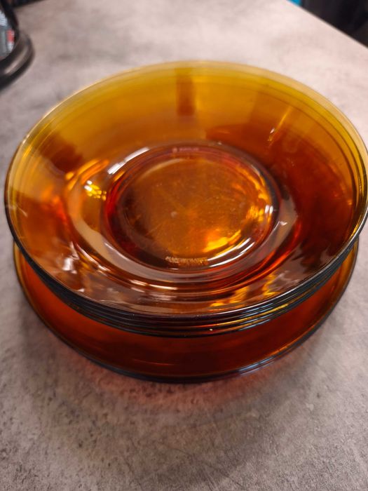 Продавам комплект от 8 чинии Duralex made in France