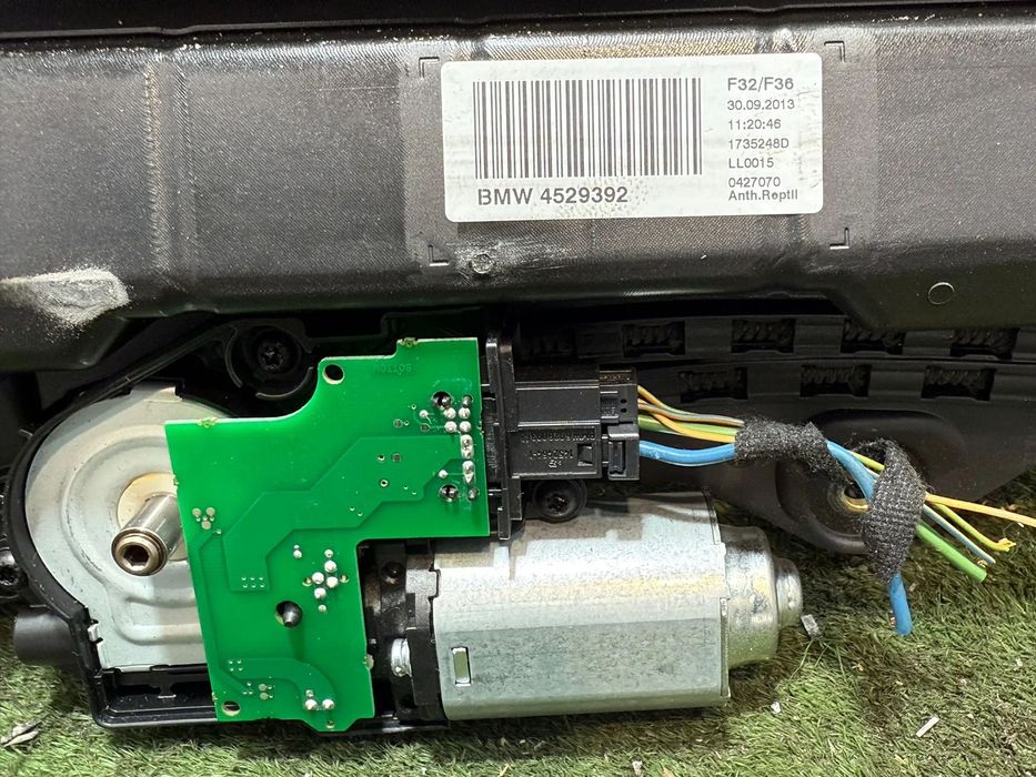 TRAPA PANORAMICA ELECTRICA BMW SERIA 4 M-PACHET 420D F32 / F33 / F36 2.0 DIESEL 2013 COD OEM 1731917K / 4529392 / 1735248D / 1727816E / 54107300238 / 7300238 / COUPE 2013-2021