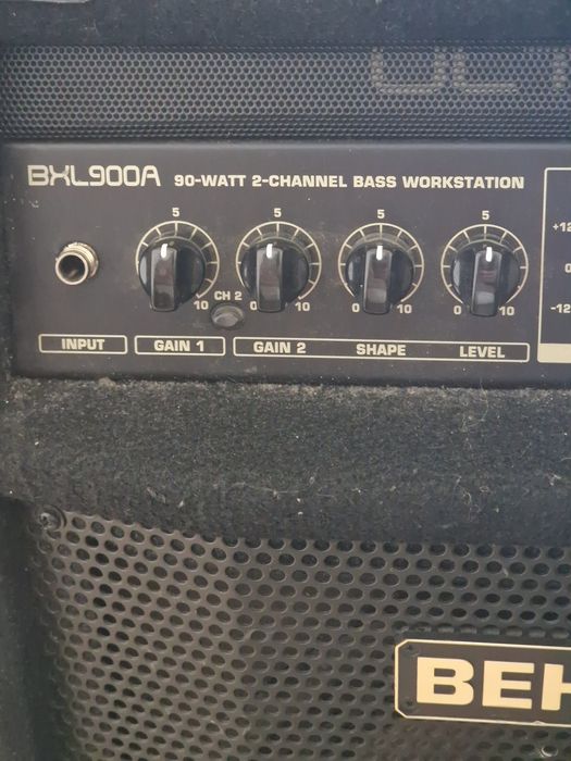 Усилвател кубе BEHRINGER BXL900A