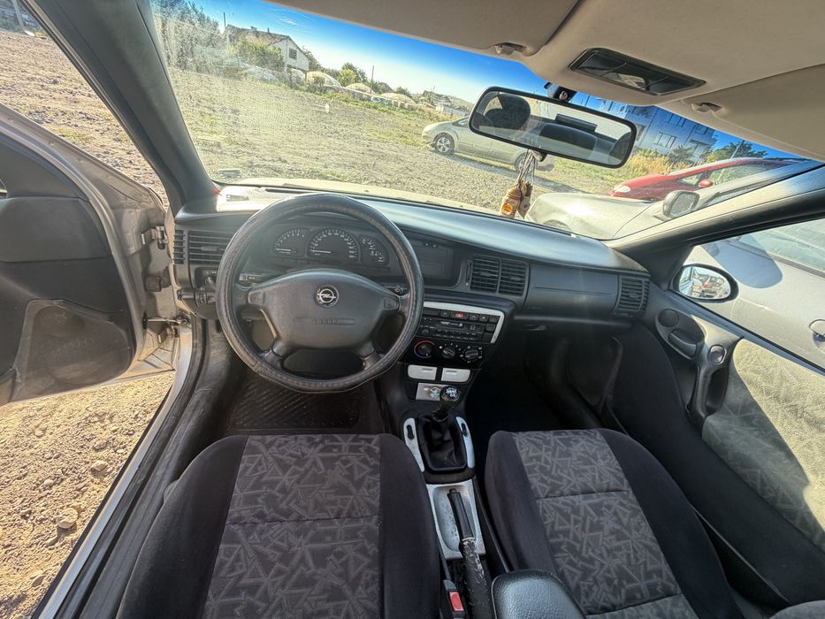Opel Vectra B 1.6 16V X16XEL 100 к.с. 1998 г. на части