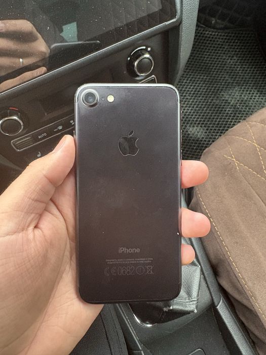 Продам Айфон 7 в хорошем состоянии