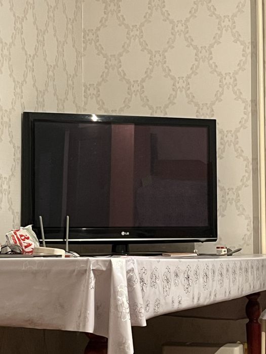 Продаю телевизор срочно