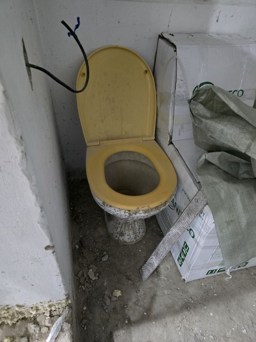 Унитаз для строительства