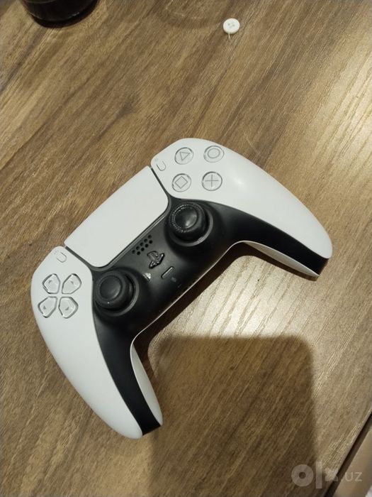 Джостик Sony от PS5