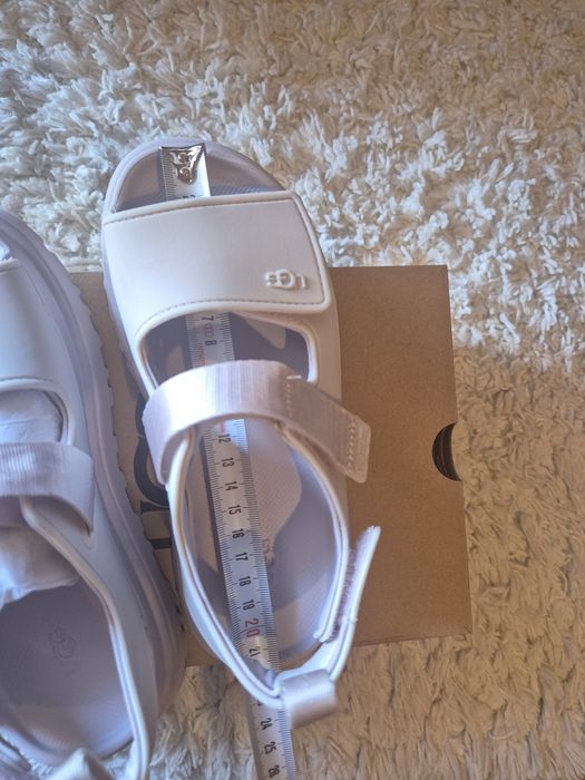 Детски сандали UGG