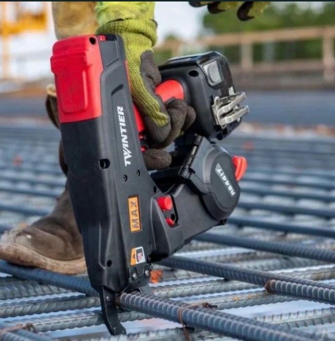 Închiriez pistol legat fier Max 441