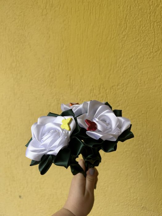 Flori făcute manual