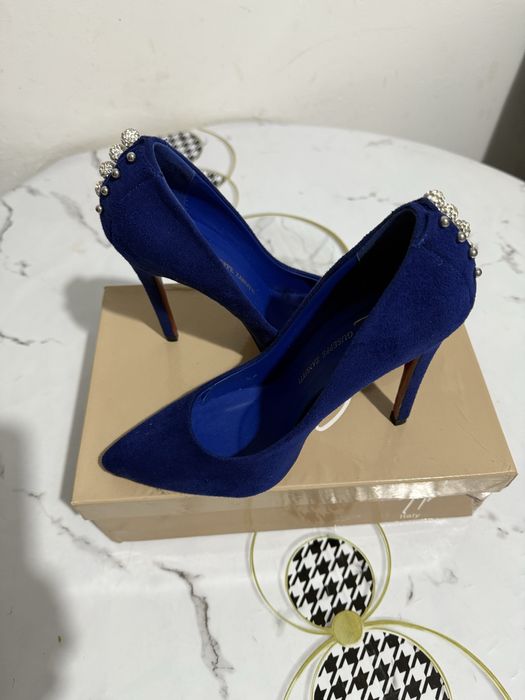 Обувь б/у в хорошем состонии один раз одевала