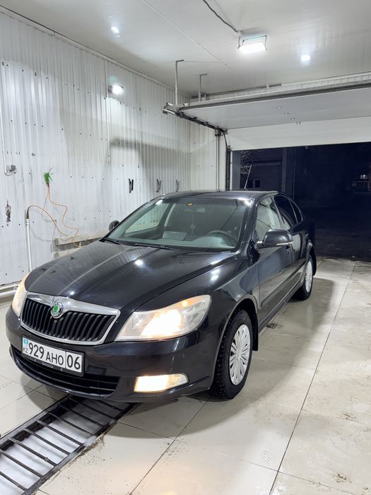 Шкода Октавия 1.6 MPI