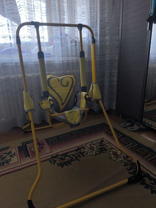 Продам детскую качелю