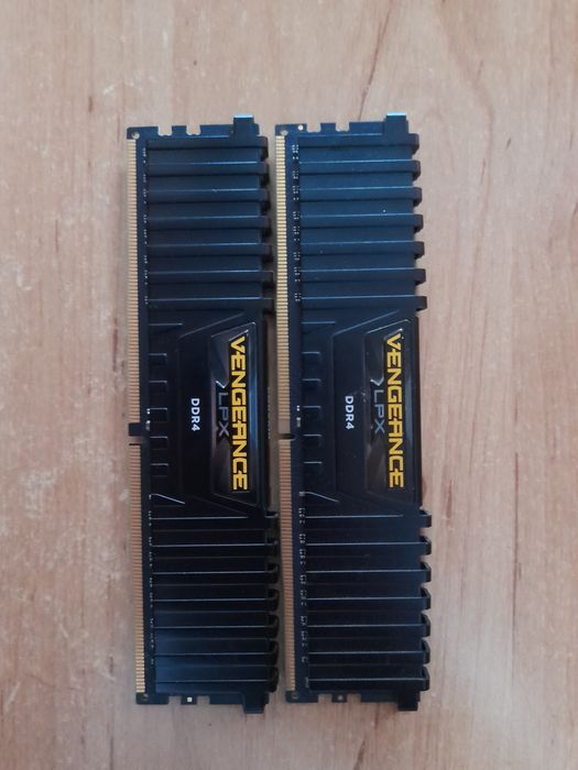 Memorie Corsair Vengeance LPX 16GB (2x8GB) DIMM, DDR4, 2666MHz, CL16, 1.2V, XMP 2.0, Black