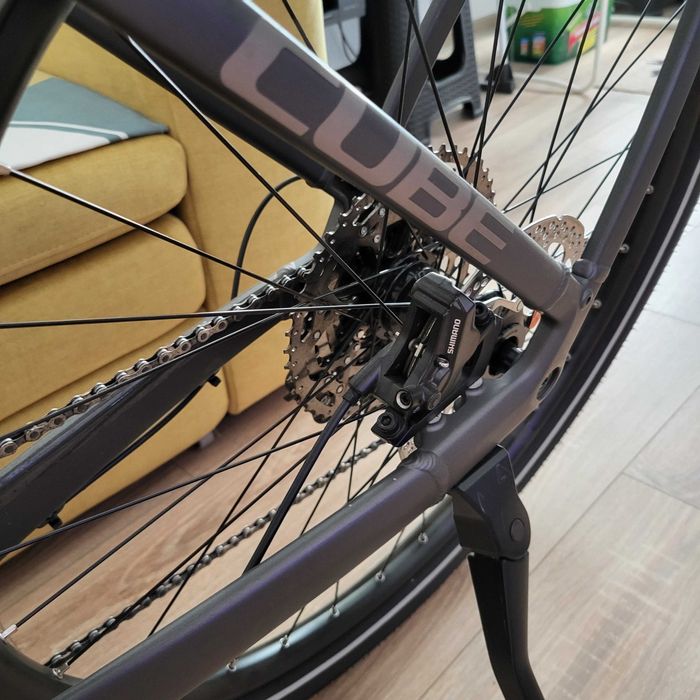 Bicicleta electrica Cube Kathmandu Chrome Pro 800 W, noua 28* si Bonus