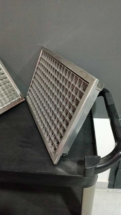 Лотки и донные трапы для пищевых зон из нержавеющей стали