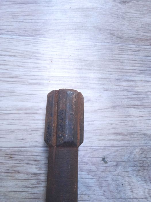 Ключ для чугунных батарей.