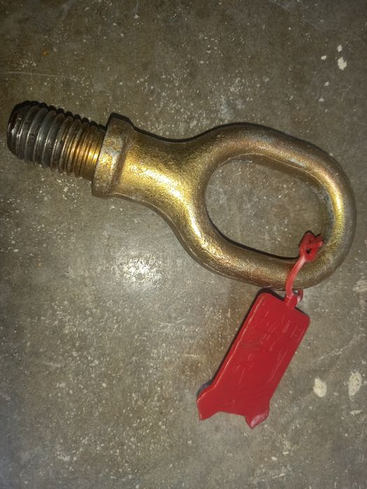 Vand sufa de tractare, cui de remorcare și  doua cricuri  auto