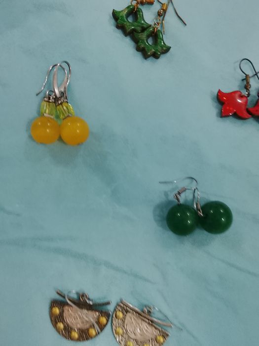 Серьги разные 5 пар. Цена за всё!!