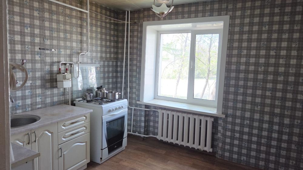 Продам 2 ком квартиру 1/5 новой планировки р-он Черёмушки