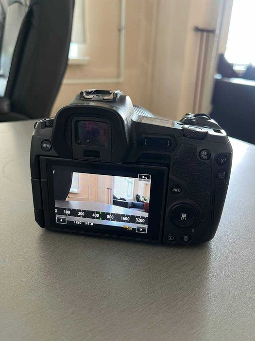 продаю Canon EOS R фотоаппарат