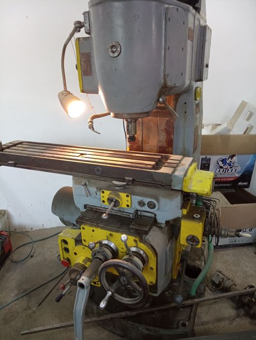 Вертикально фрезерный станок