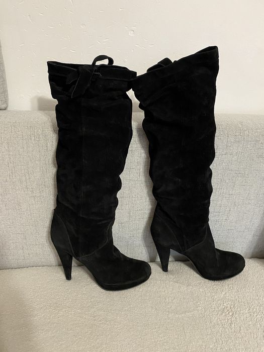 Cizme piele intoarsa