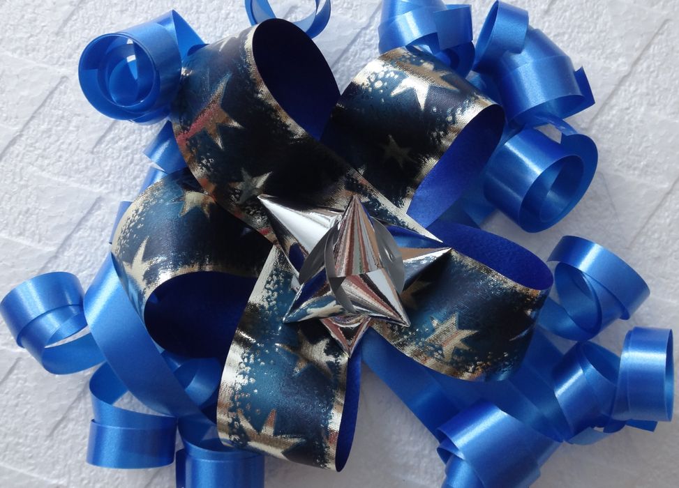 Упаковка для оформления подарка.