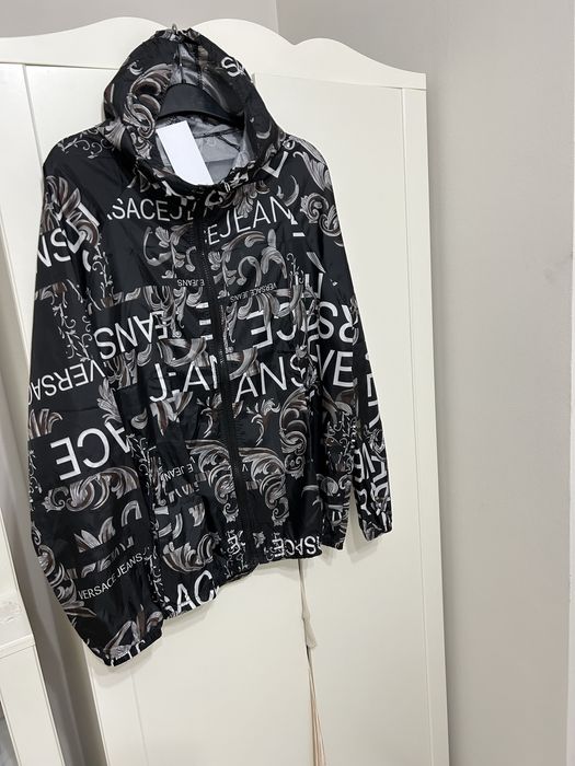 Последня брой Стилне  яке  ветровка Versace