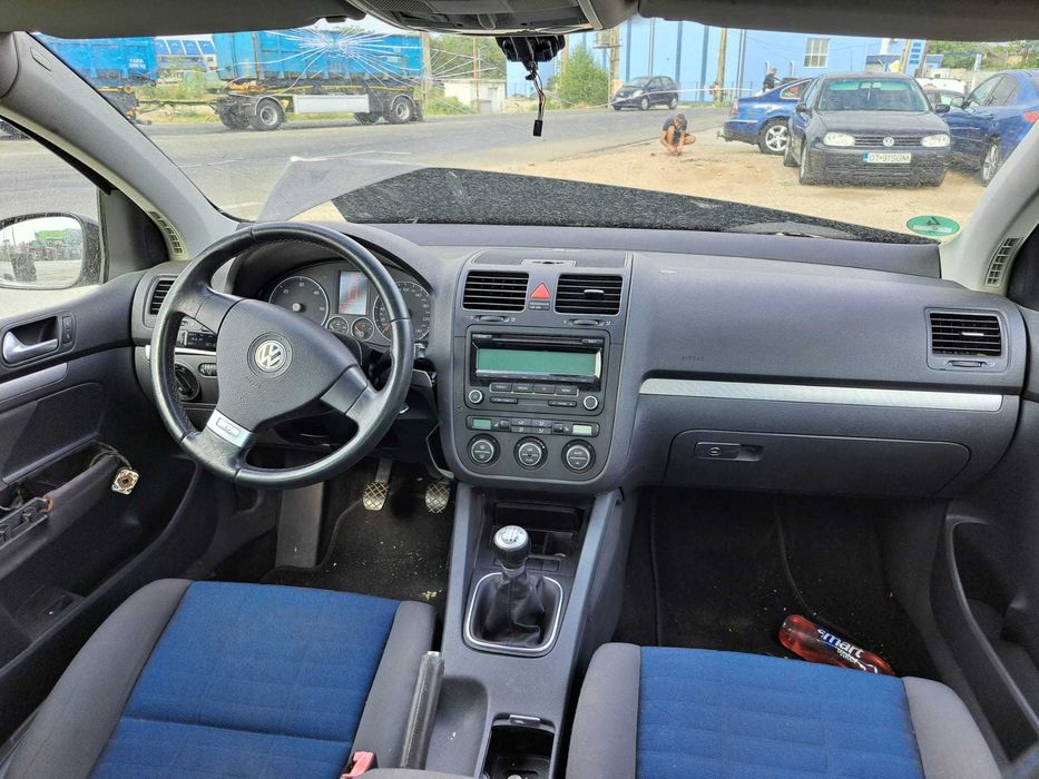 Dezmembrez VW Golf V 1.9 TDI BLS cutie manuala 6 trepte JYJ