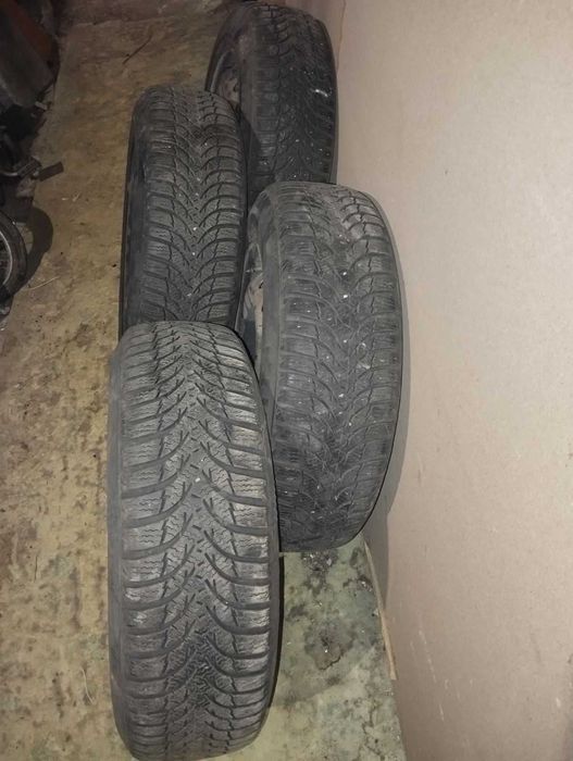 Зимни гуми Kumho 175/65 R15 с джанти