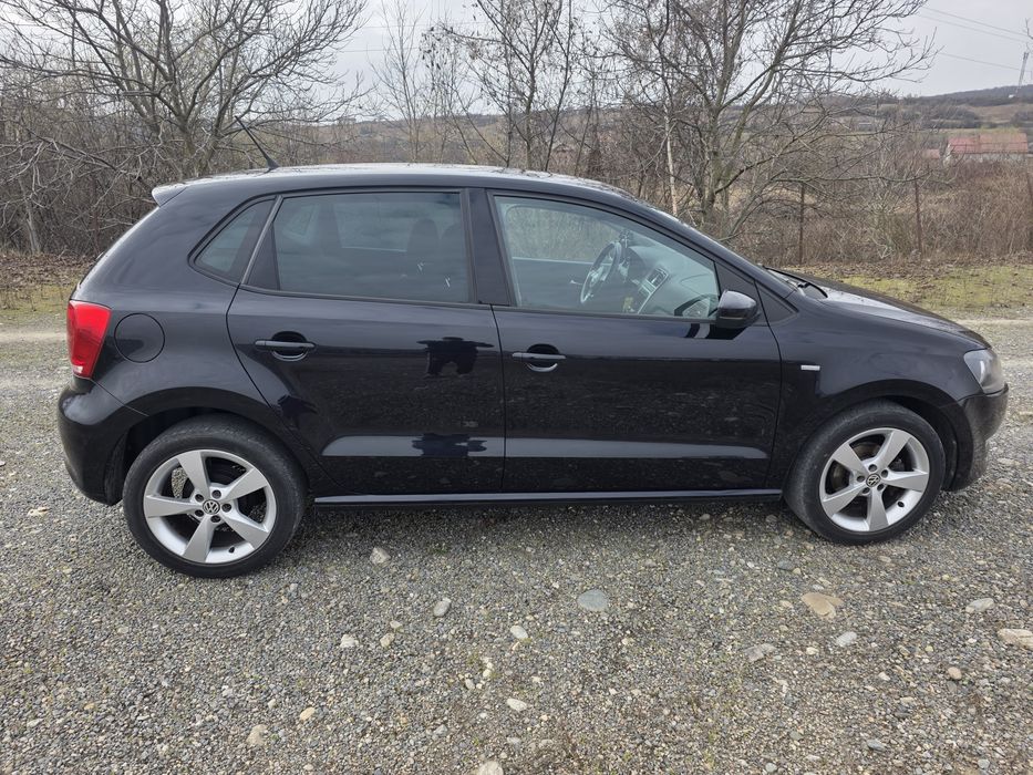 VOLKSWAGEN Polo 2012 — imagine 3