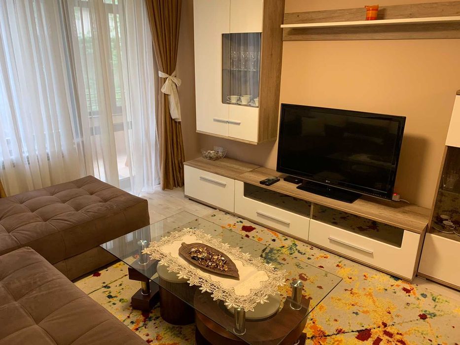 Дава се под наем Двустаен апартамент в София, Център - 58 кв.м за 420 € - Снимка #2