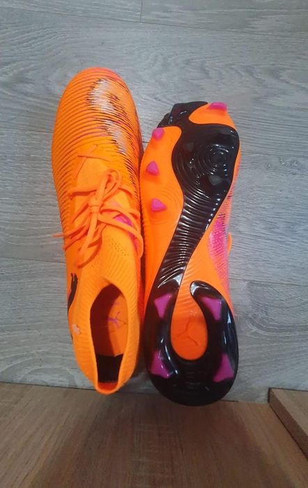 Ghete fotbal Puma future 8