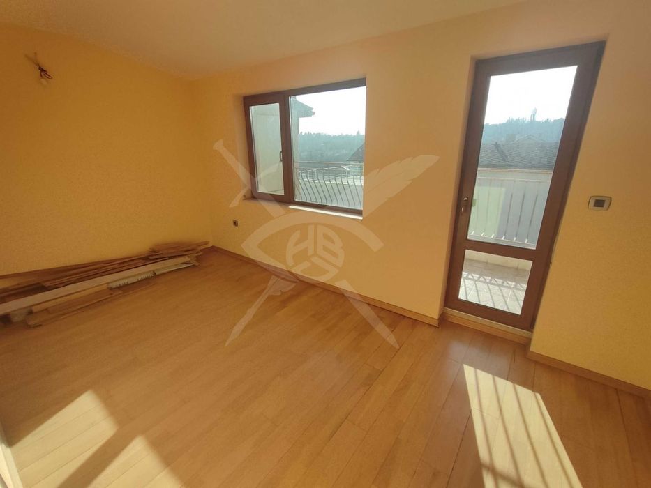 Продава се Тристаен апартамент в Варна, Галата - 158 кв.м за 1254 €/кв.м - Снимка #2