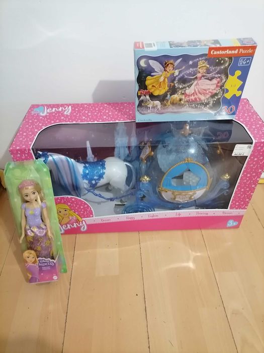 Caleasca cenusaresei, model mărime 50cm