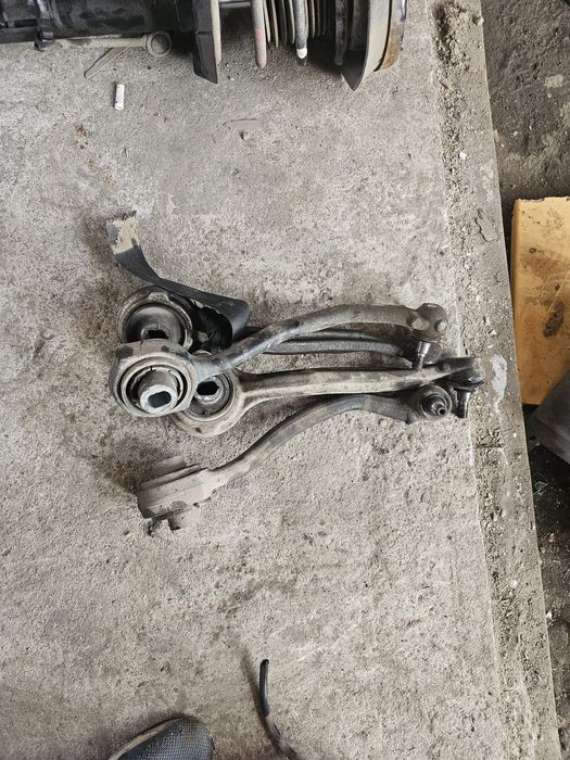 Fuzeta st dr etrier brat amortizor Mercedes CLK 2.7