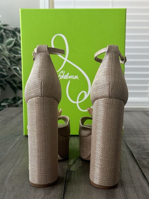 Босоножки на каблуке